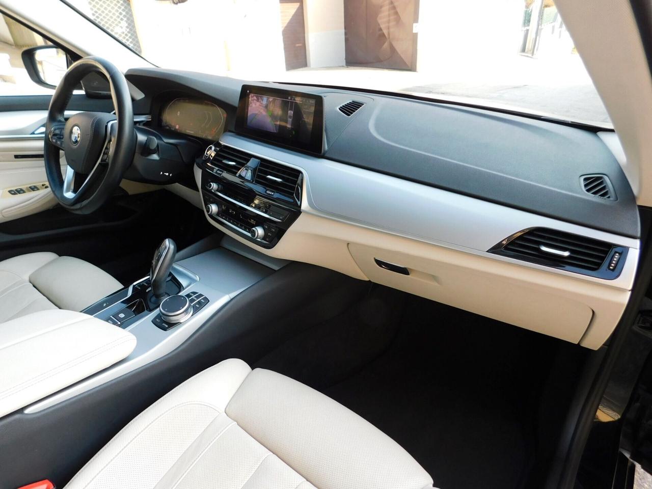 BMW 530d xDrive Touring INDIVIDUAL Pelle-Tetto-HeadUp