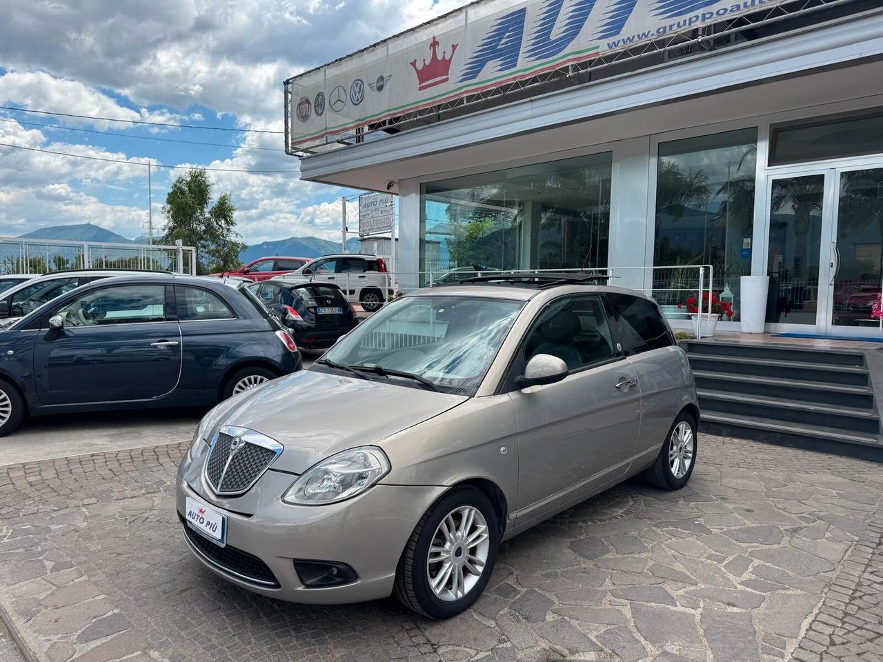 Lancia Ypsilon 1.4 Platino Ecochic GPL