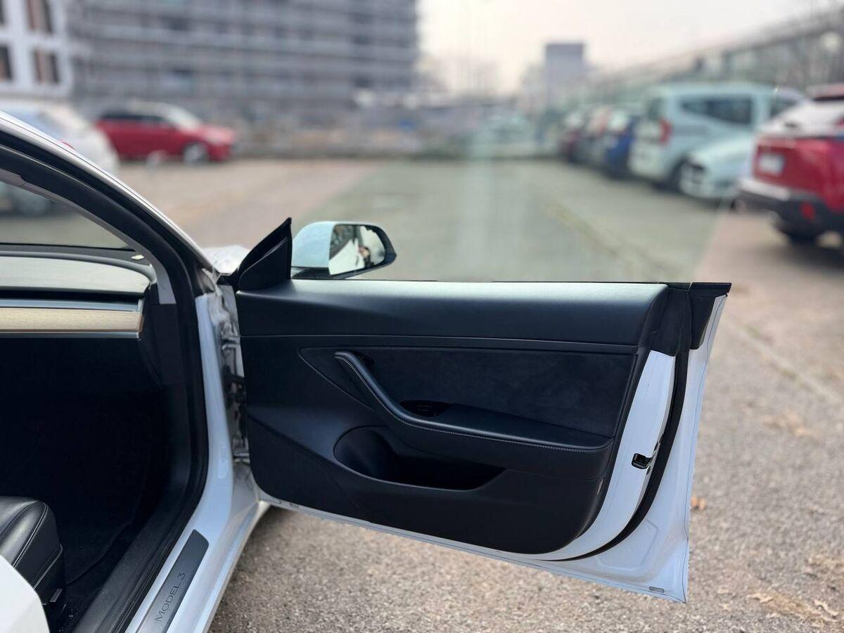 Tesla Model 3 Standard rwd Plus