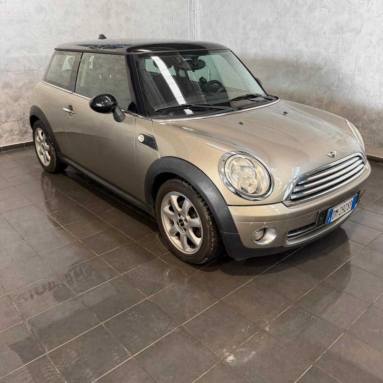 Mini Cooper 1.6 BENZINA NEOPATENTATI