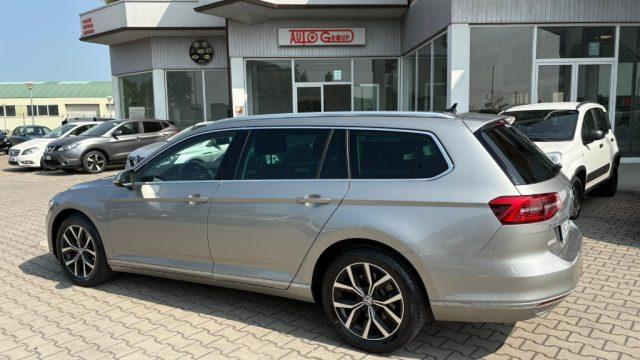 VOLKSWAGEN Passat Variant 2.0 TDI DSG Highline BlueMotion Technology