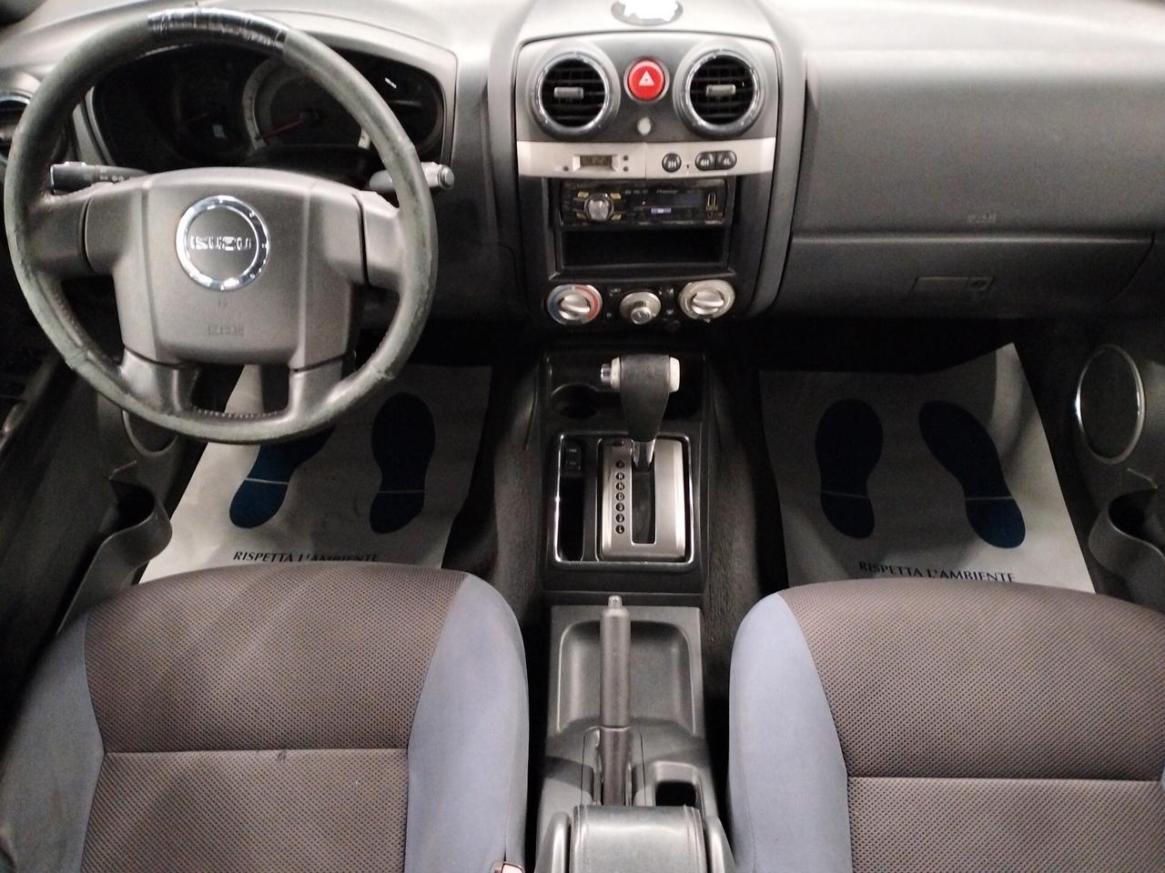 Isuzu D-Max 3.0 TD cat Crew Cab 4WD LS Aut. 4x4