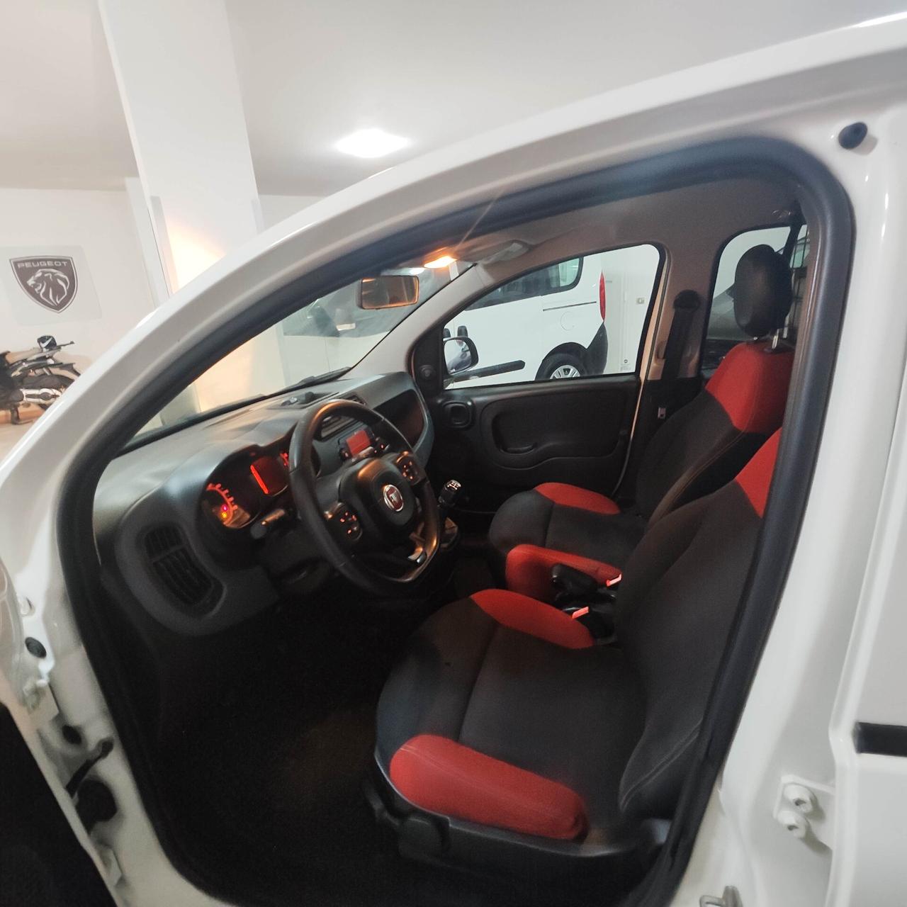 FIAT Panda Van 0.9 TwinAir Metano/Benzina – 2018 – Full Optional – (IVA deducibile)