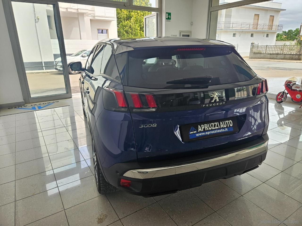 PEUGEOT 3008 BlueHDi 130 S&S EAT8 Allure