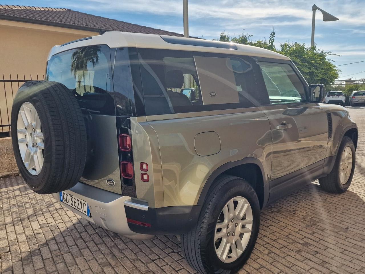 Land Rover Defender 90 3.0D I6 200 CV AWD Auto X-Dynamic SE