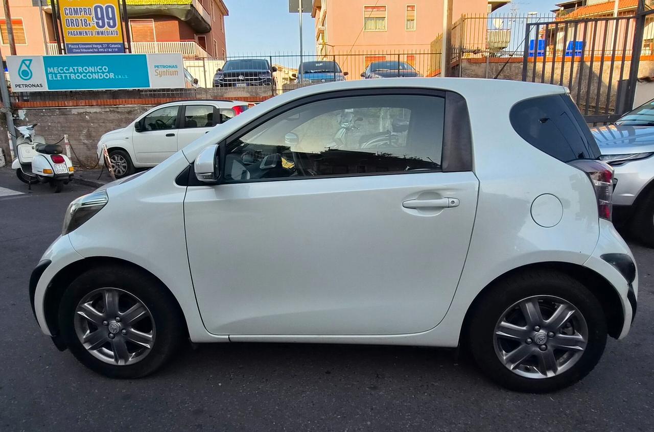 Toyota iQ 1.0 Multidrive