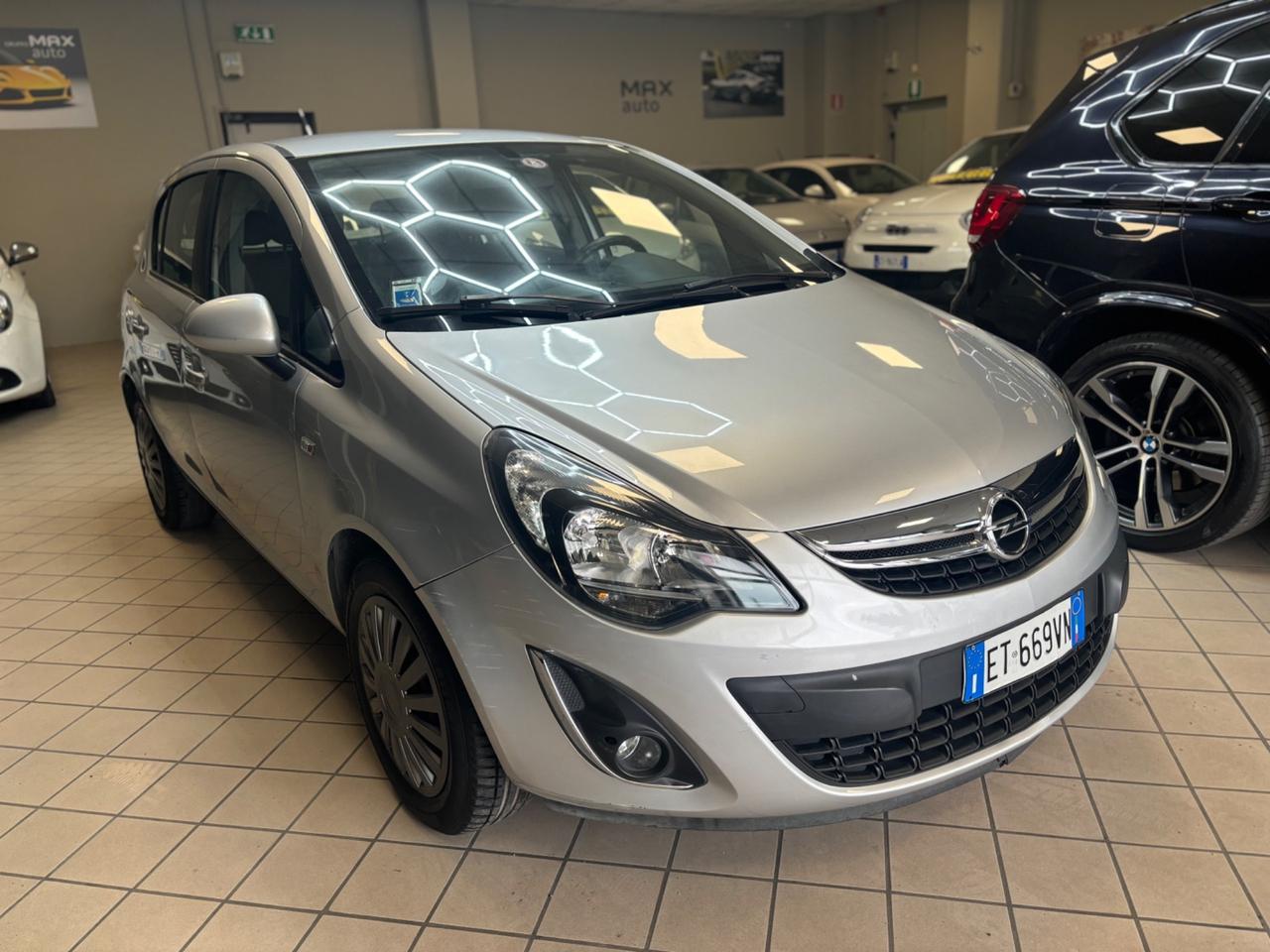 Opel Corsa 1.2 5 porte Sport