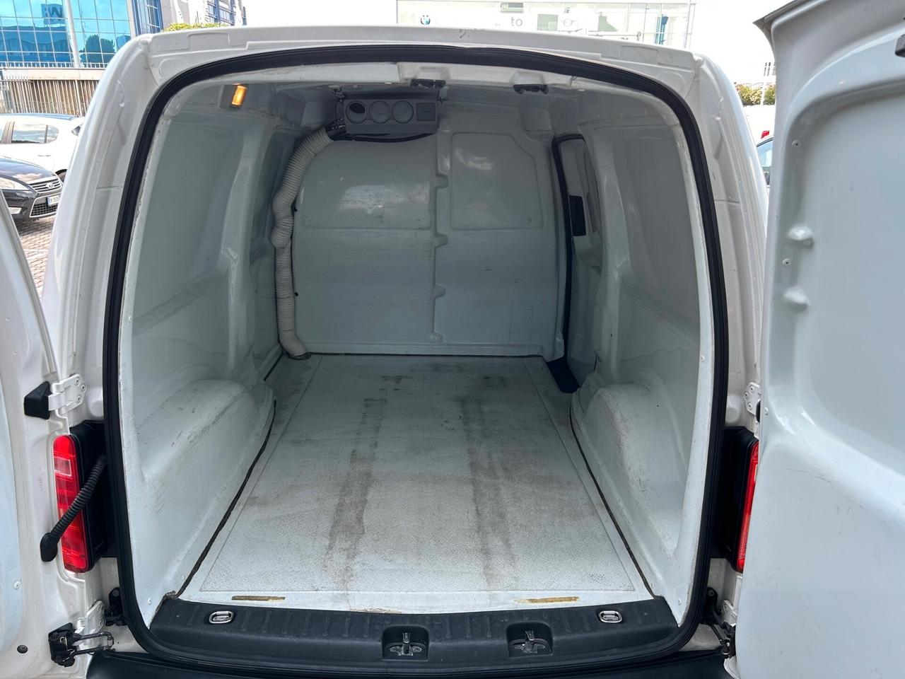 Volkswagen Caddy MAXI 1.4 TGI 110cv Frigo Refrigerato