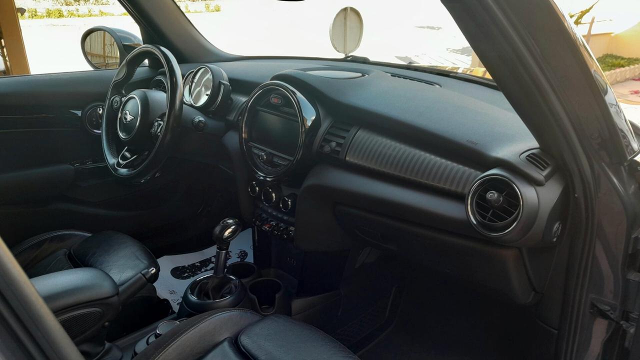 Mini 2.0 Cooper SD aut. Hype 5 porte