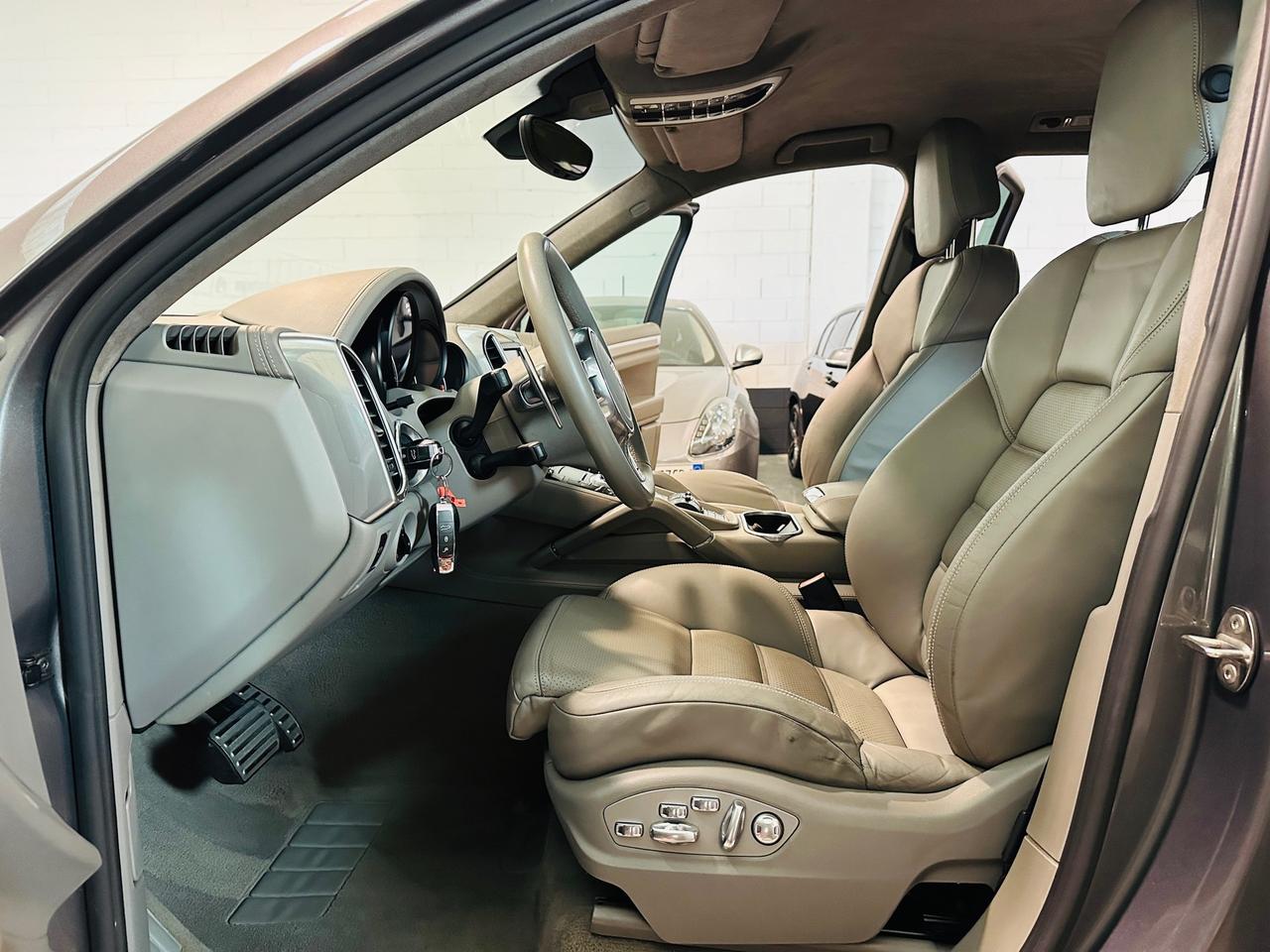 Porsche Cayenne 4.8 Turbo
