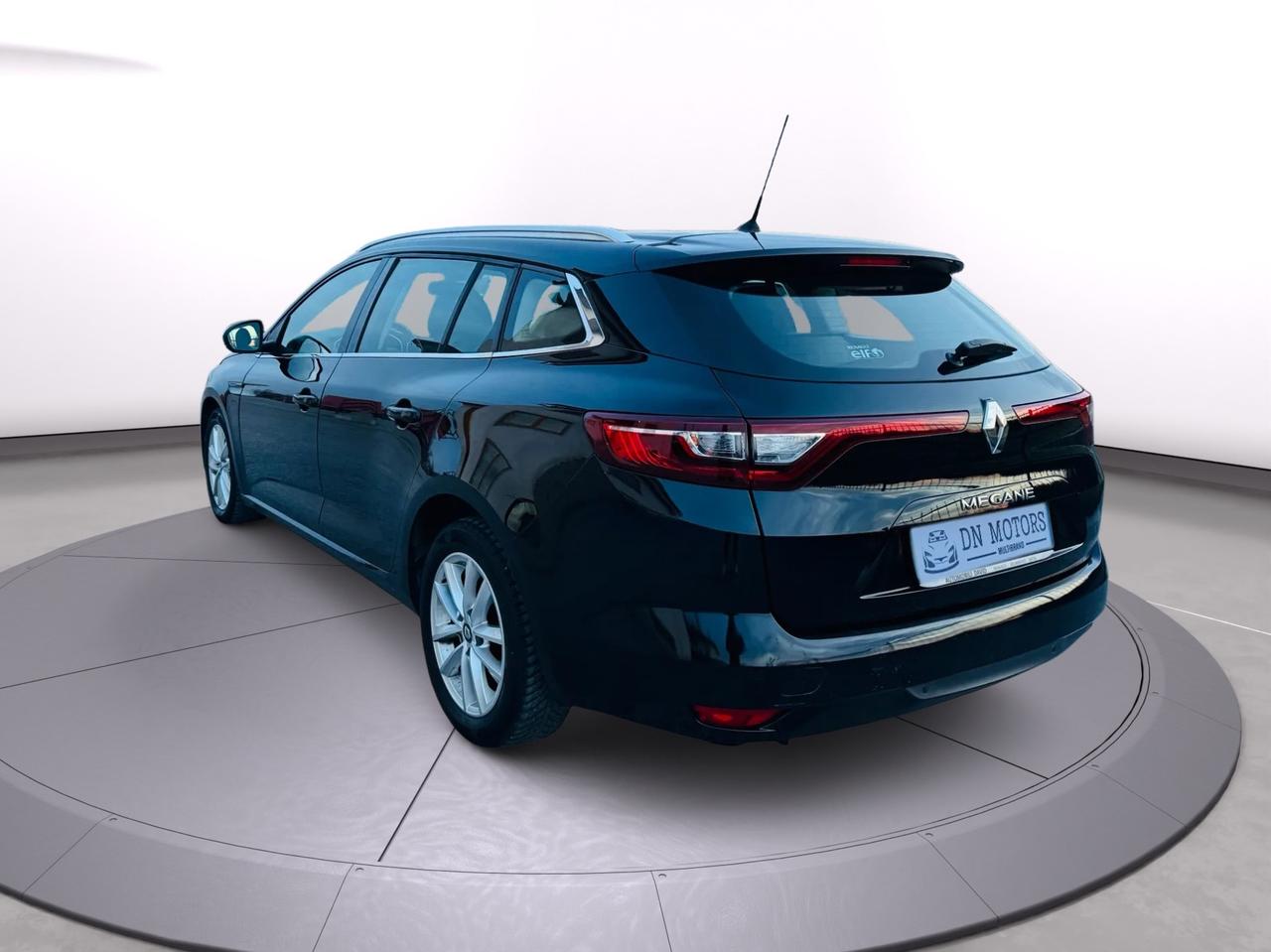 Renault Megane 1.5 dCi 2017 cambio Automatico