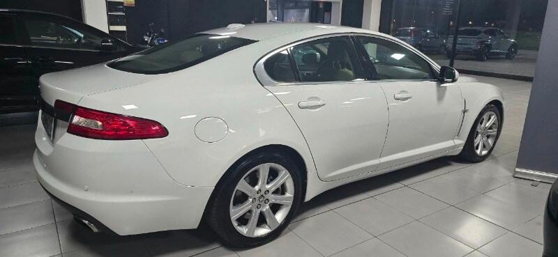 JAGUAR XF 1ª serie (X250) XF 3.0 D V6 Luxury