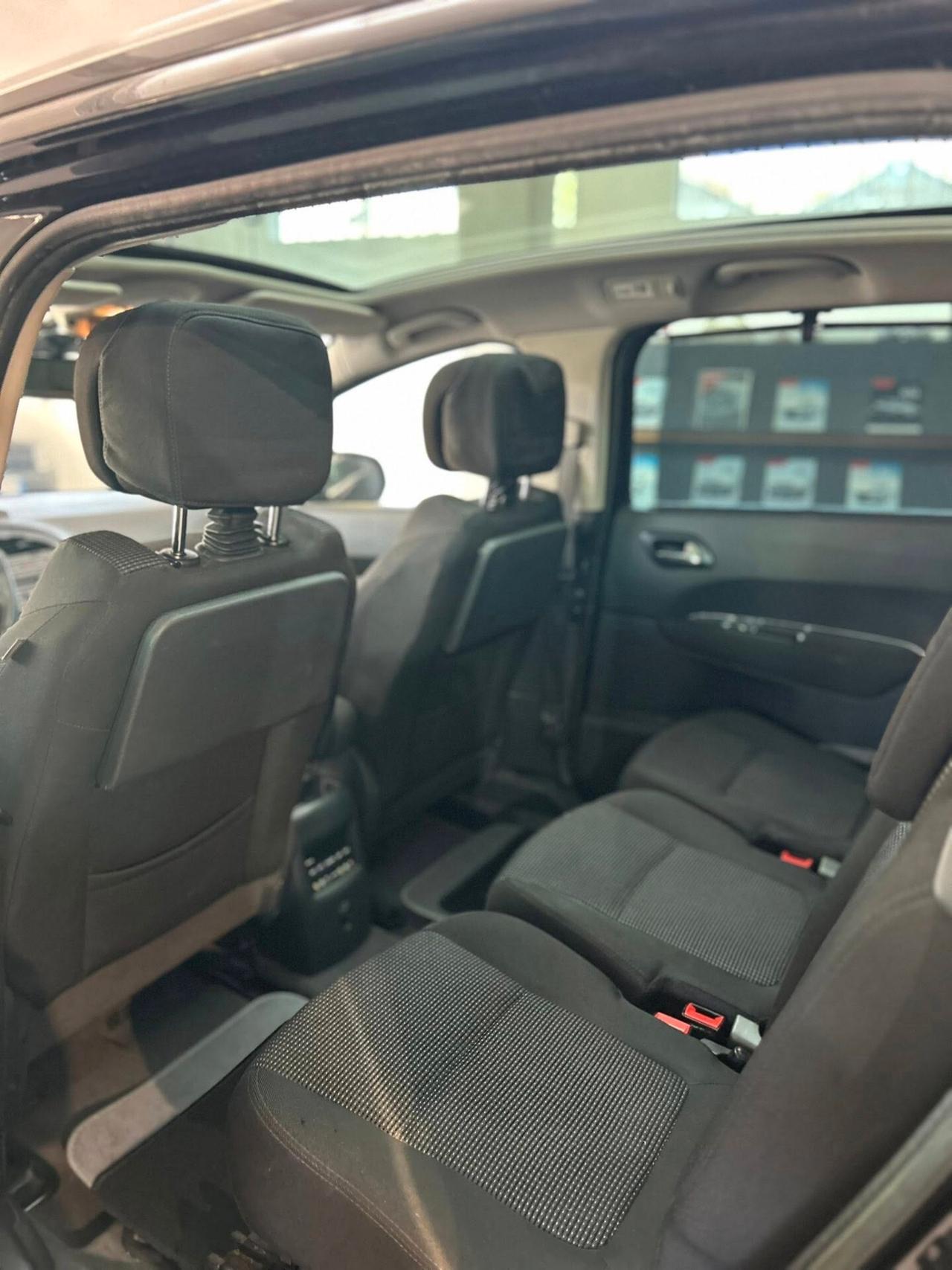 Peugeot 5008 2.0 HDi 150CV 7POSTI DISTR NUOVA-2011