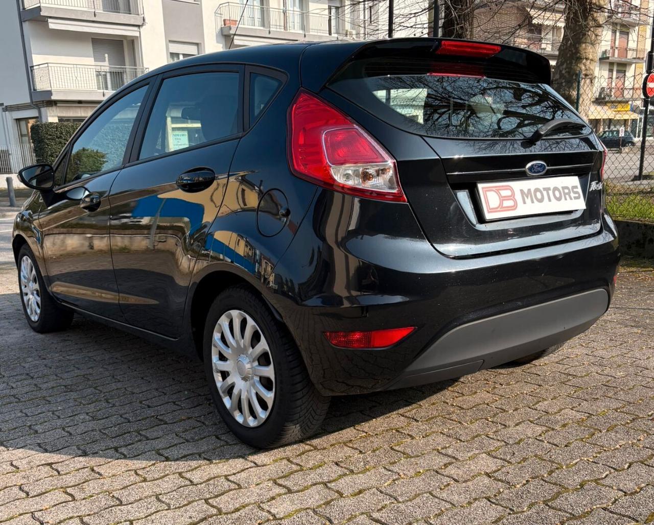 Ford Fiesta 1.2 60CV 5 porte Black & White Edition