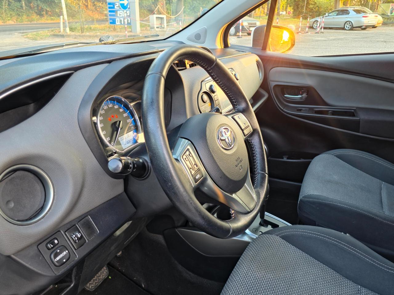 Toyota Yaris 1.5 Hybrid 5 porte Active E6B Automatico NEO 2016