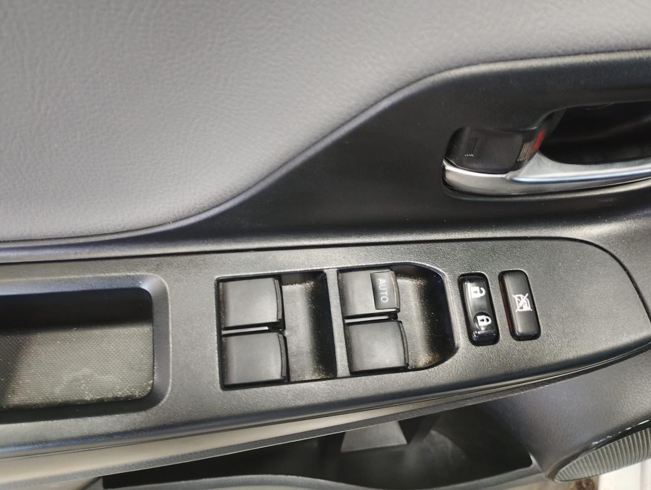 Toyota Yaris 1.0 72 CV 5 porte Active - Nessun vincolo -