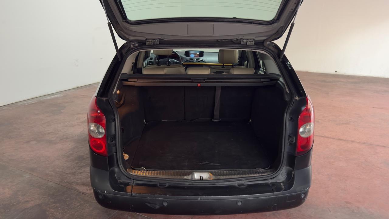Renault Laguna 1.9 dCi/130CV Grandtour Planet