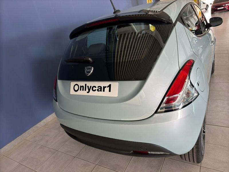 Lancia Ypsilon 1.0 FireFly 5 porte S&S Hybrid Oro