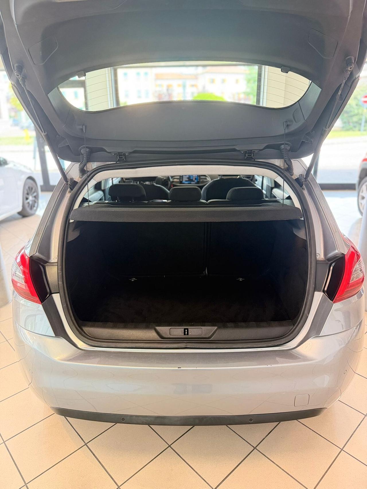 Peugeot 308 BlueHDi 130 S&S Active