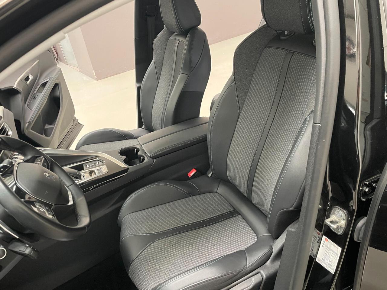 Peugeot 3008 1.5 BlueHDi 130 S&S EAT8 Allure Pack