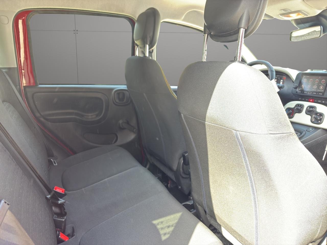 Fiat - Pandina Cross 1.0 firefly hybrid