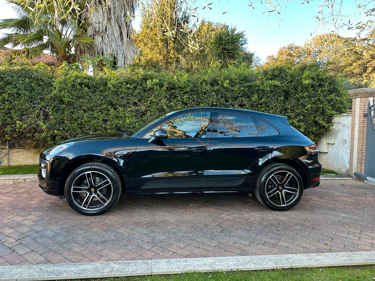 Porsche Macan 2.0 245cv TETTO-SPORT CRONO-PELLE-SCARICO-20"-FULL