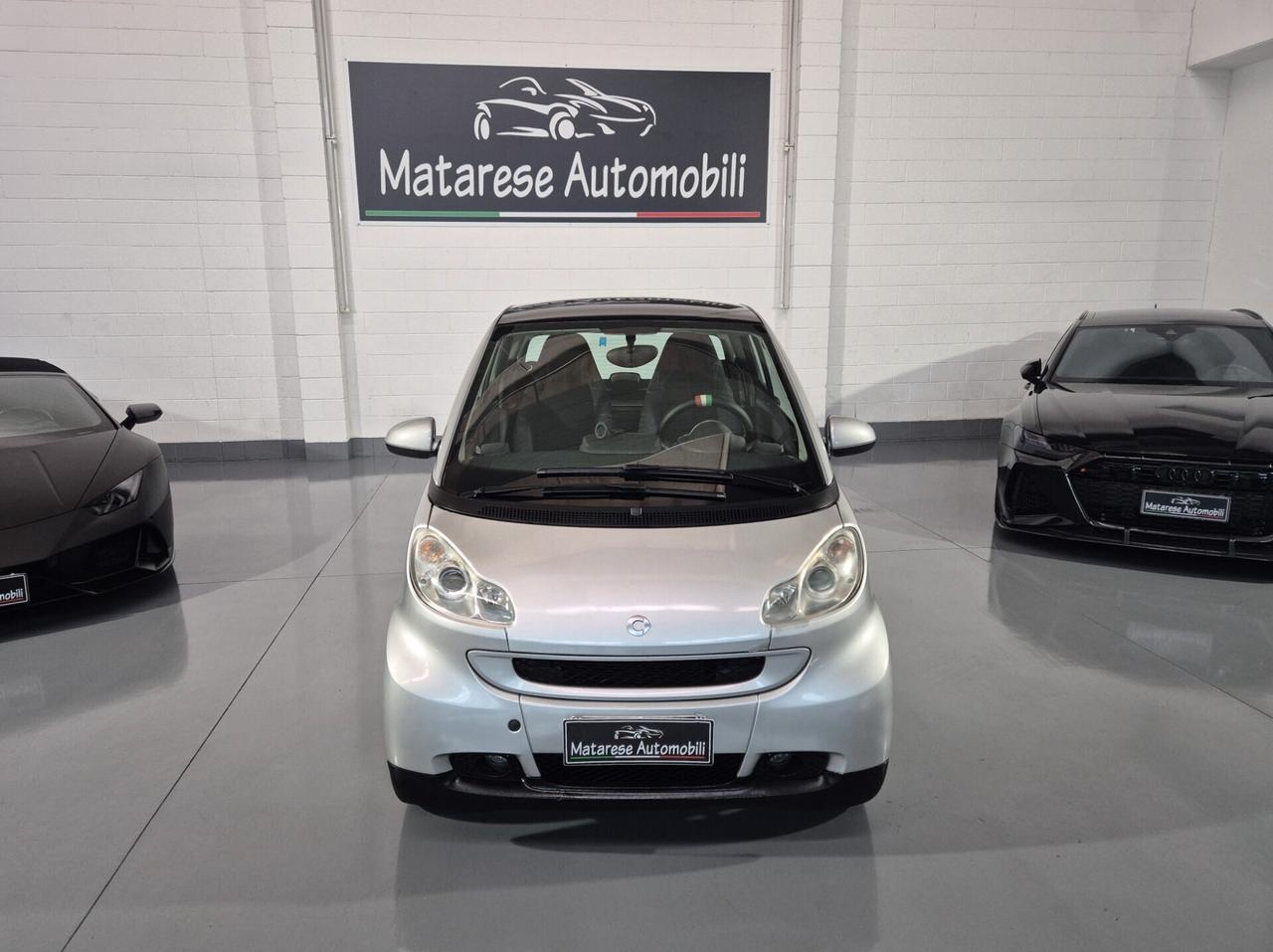 smart forTwo 1.0cc 70cv Automatica Benzina NEOPATENTATI