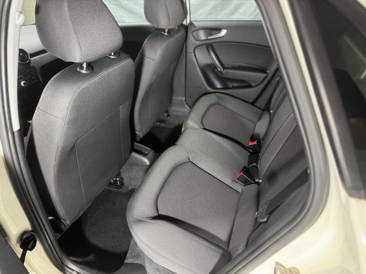 Audi A1 1.6 TDI 90CV MANUALE NEOPATENTATI