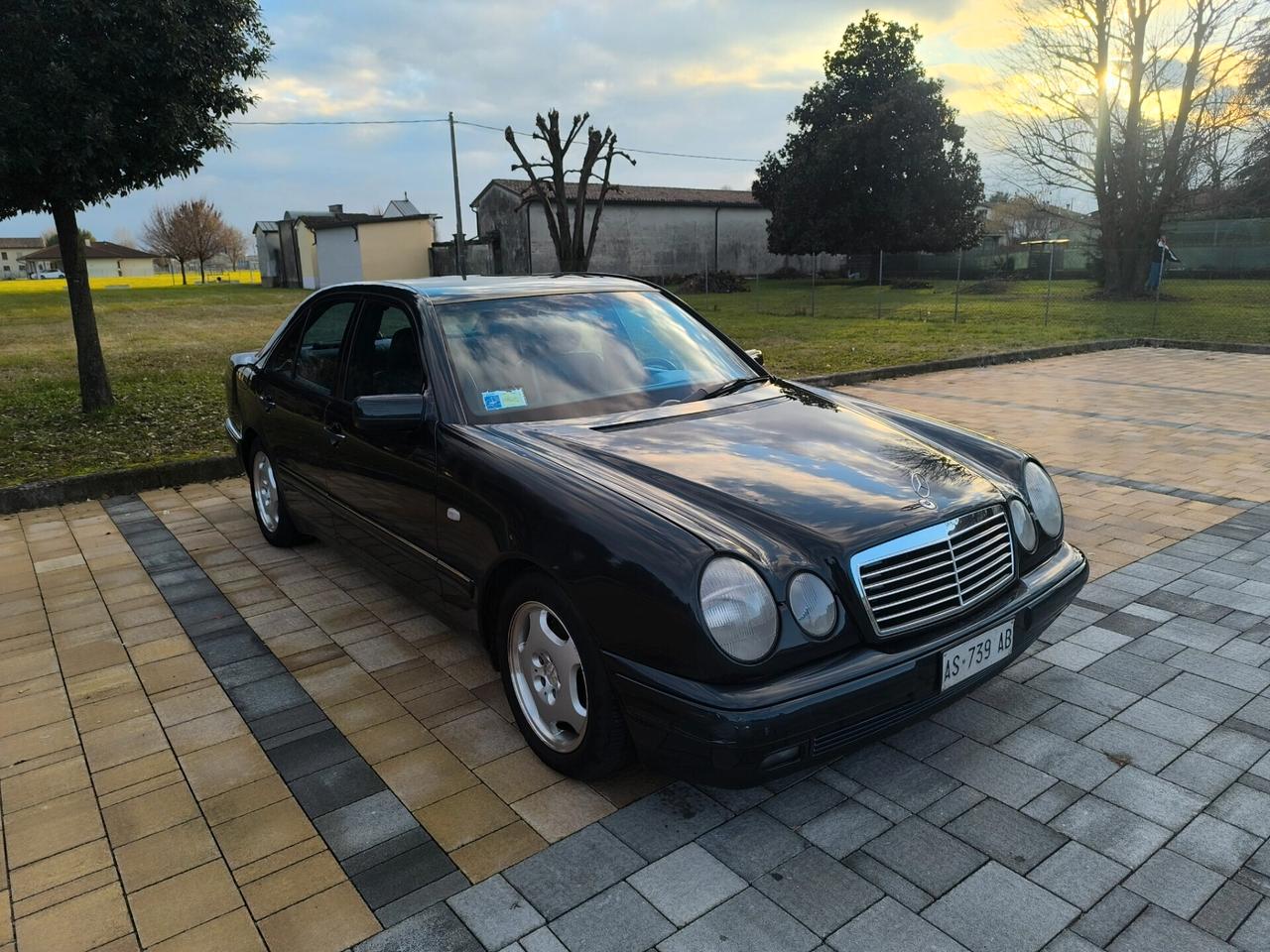 Mercedes-benz E 200 cat Avantgarde