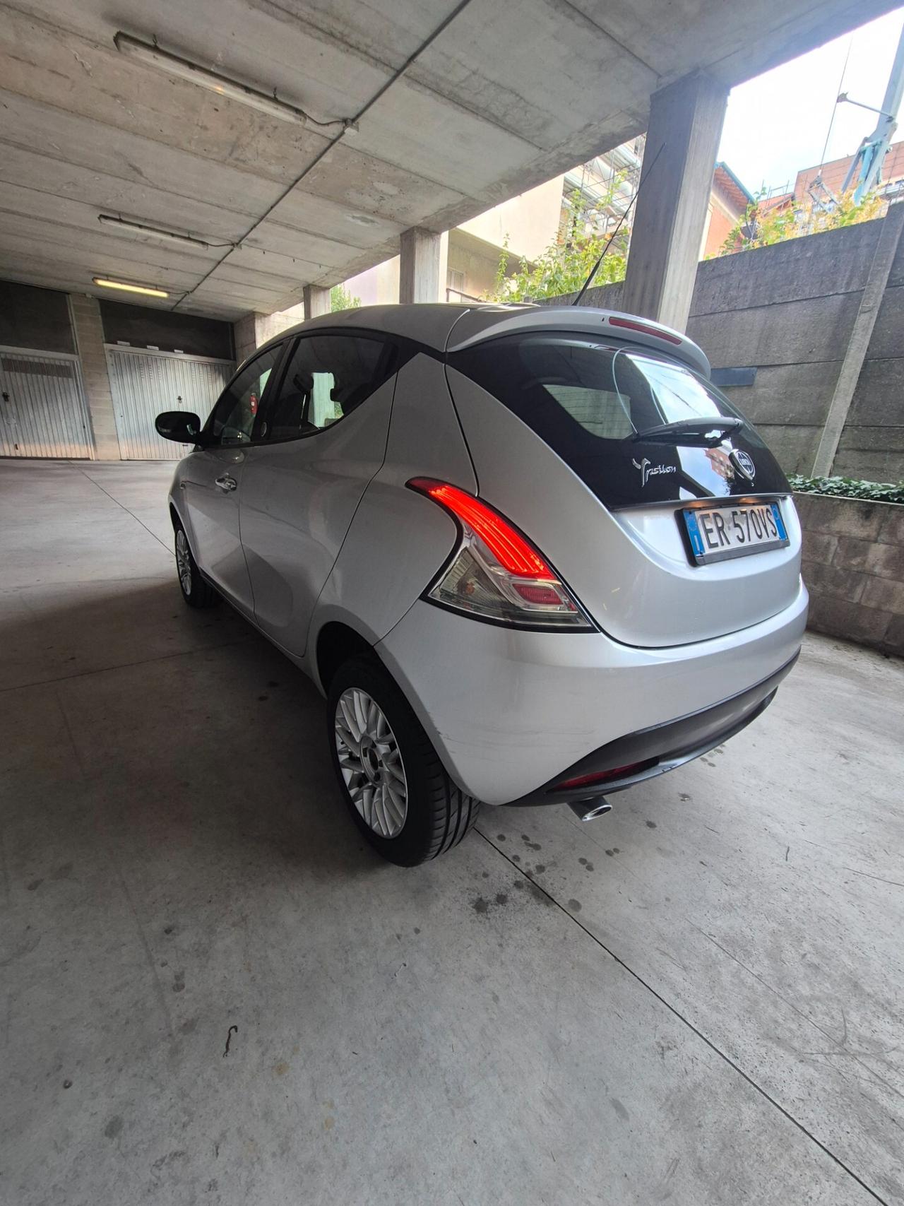 YPSILON BENZINA/METANO ECOCHIC GOLD