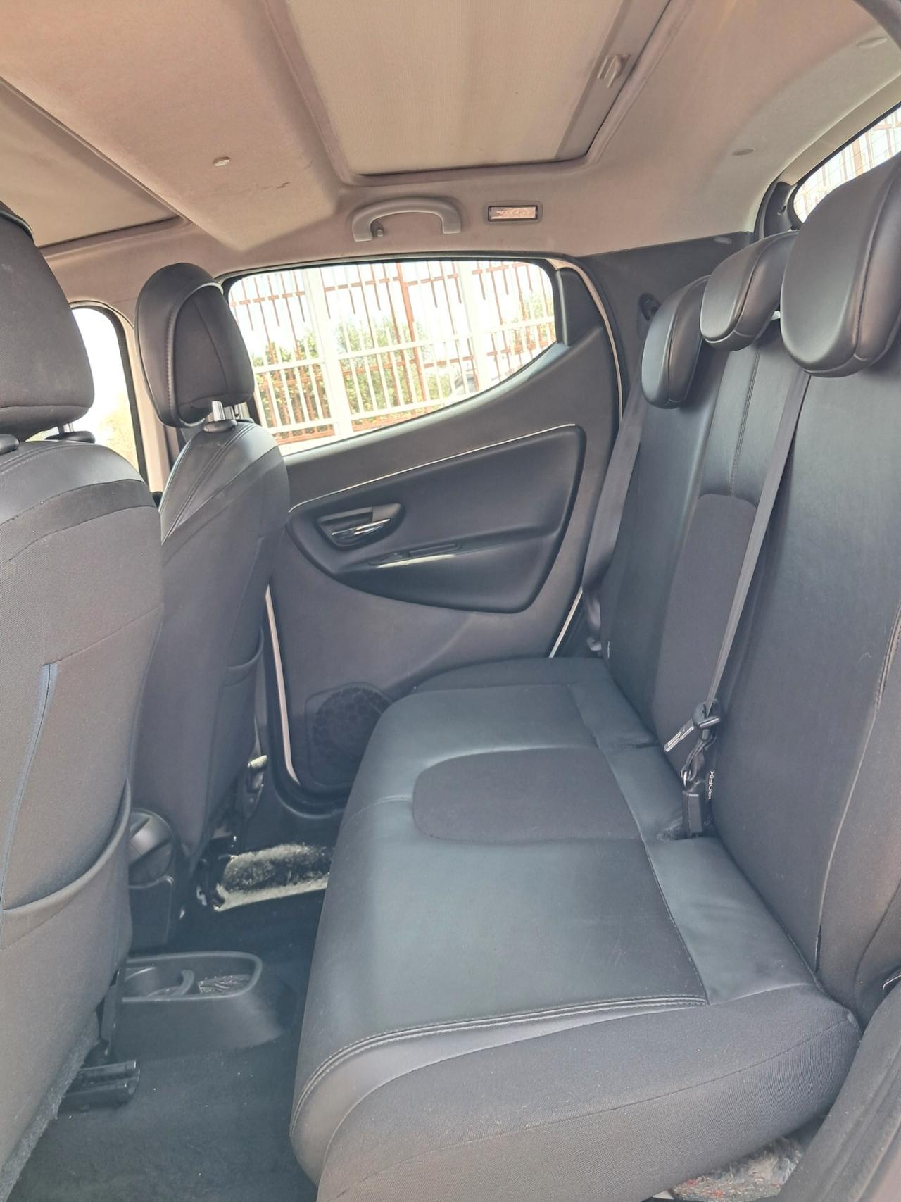 Lancia Ypsilon 1.3 MJT 95 CV Tetto Apribile