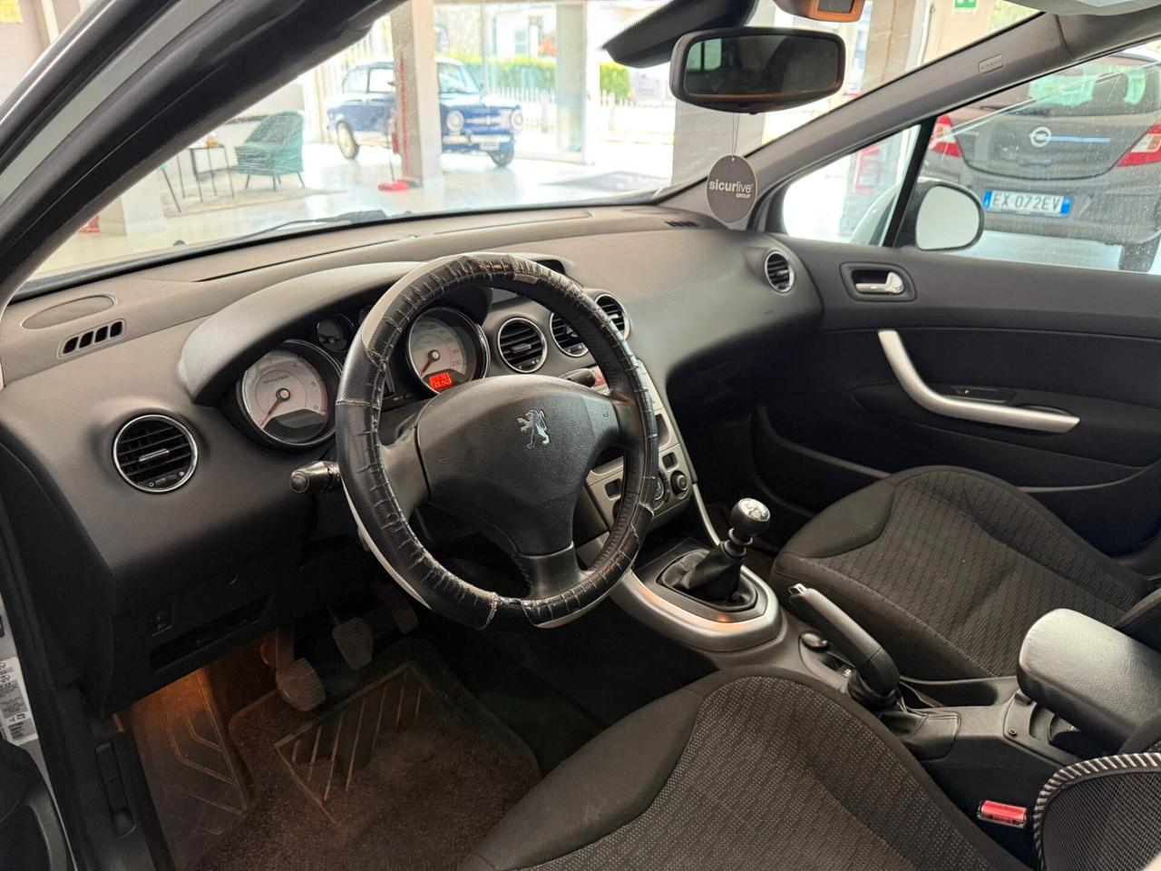 Peugeot 308 1.6 HDi 110CV SW Ciel Féline NEOPATENTATI