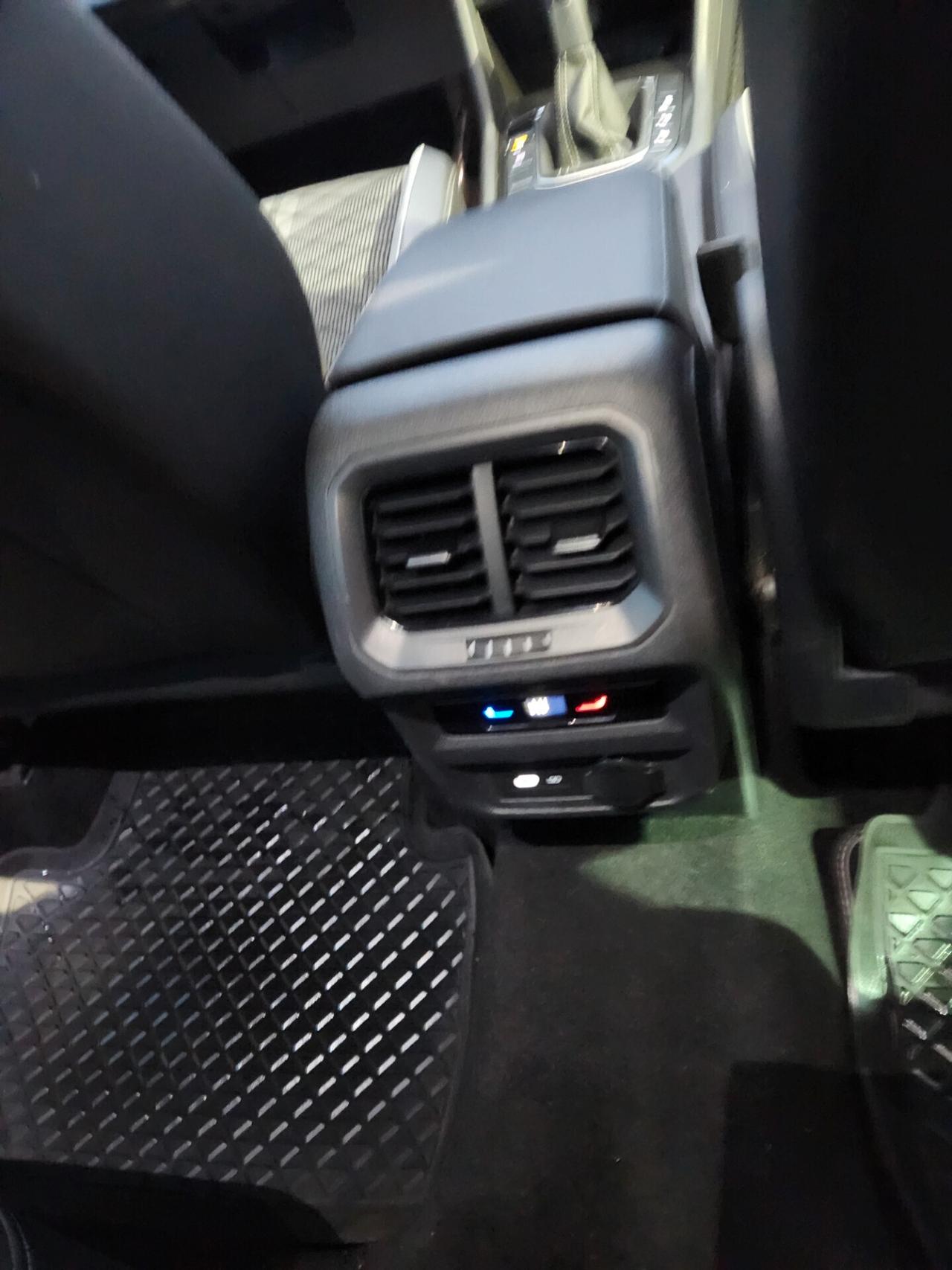 Volkswagen Tiguan RLINE