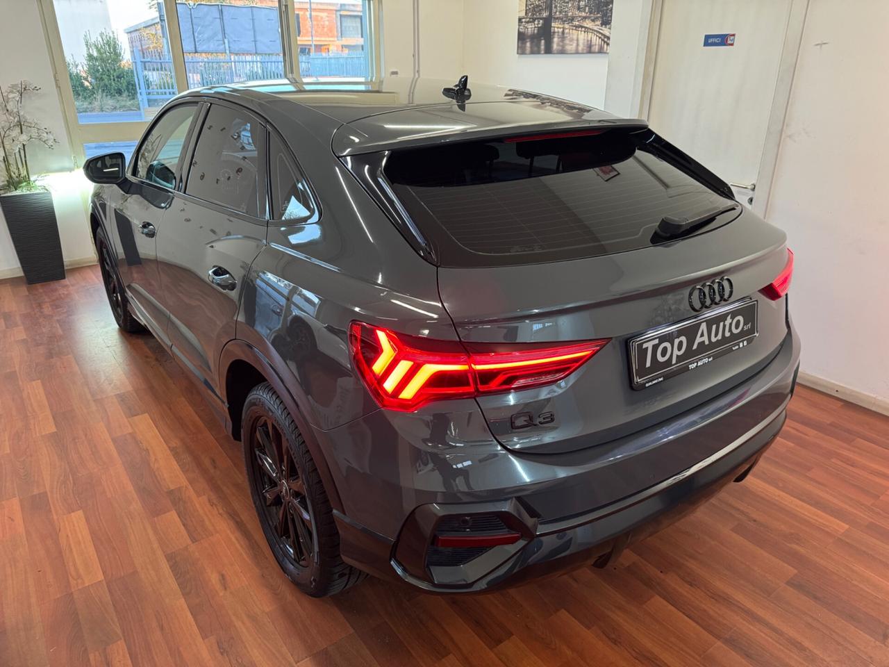 AUDI Q3 SPB 35 TDI S TRONIC IDENTITY BLACK - MY21
