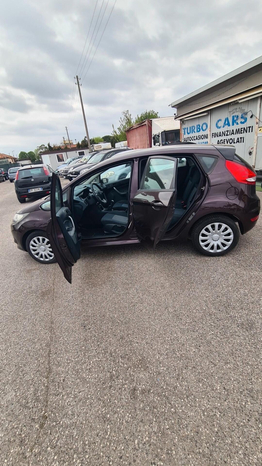 Ford Fiesta 1.4 5 porte Bz.- GPL