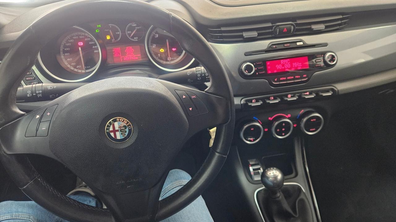 Alfa Romeo Giulietta 1.6 JTDm-2 105 CV Exclusive