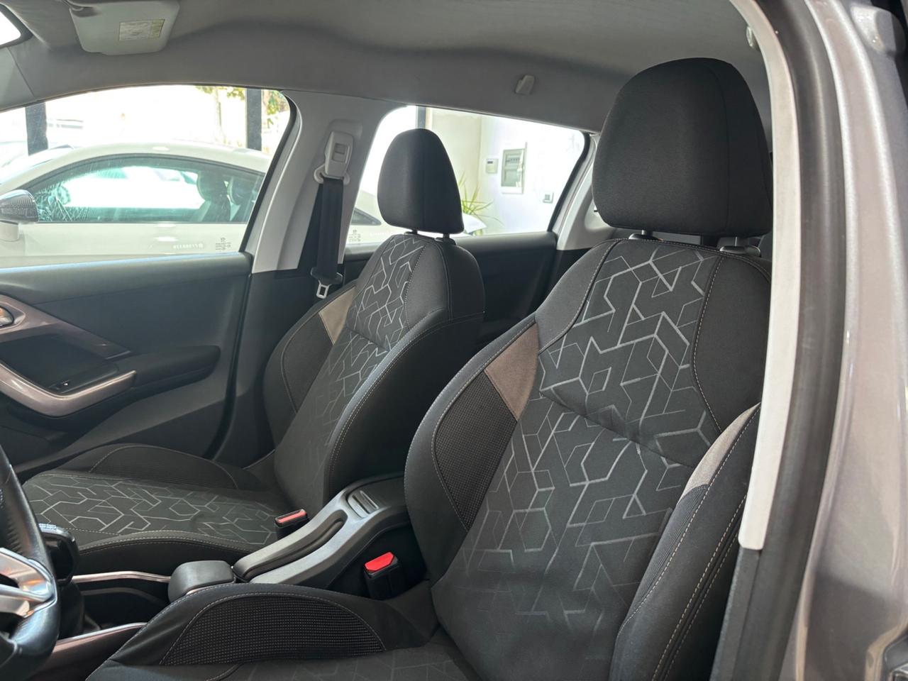 Peugeot 2008 HDI 68CV ACCESS