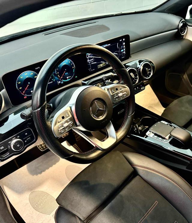 MERCEDES-BENZ A 250 e Automatic EQ-Power Premium * PARI AL NUOVO *