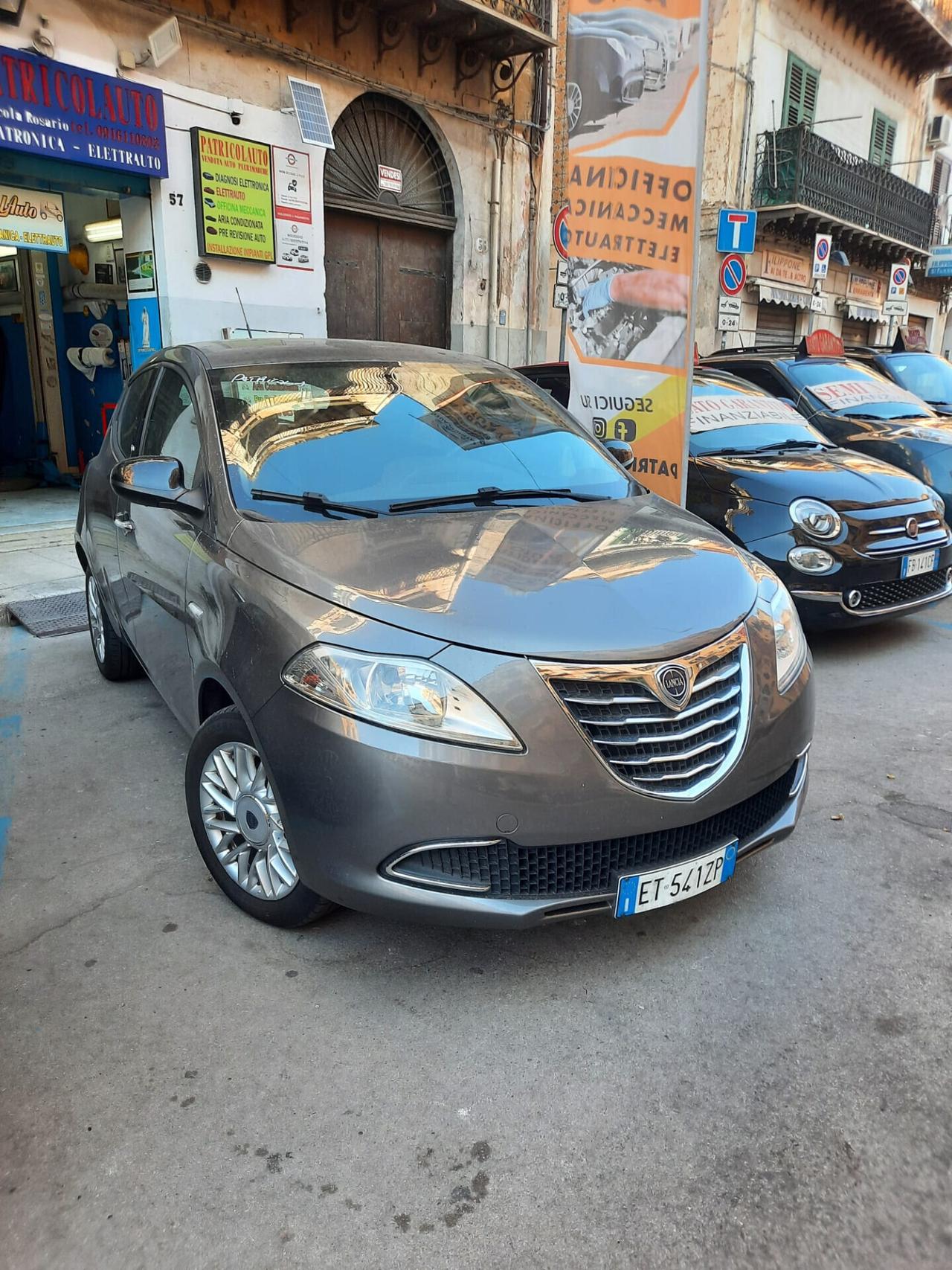 Lancia Ypsilon 1.3 MJT 16V 95 CV 5 porte S&S Platinum FINANZIABILE