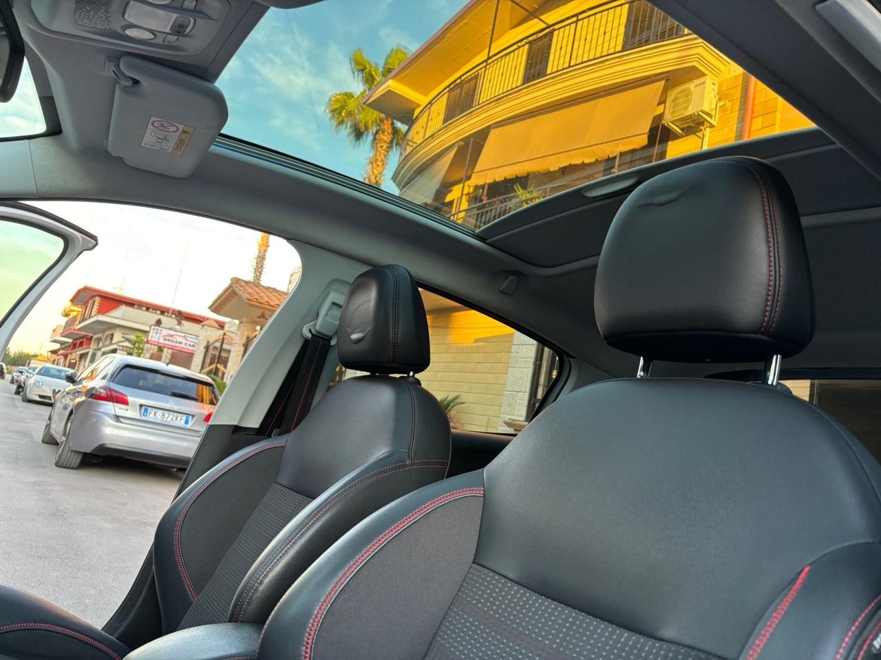 Peugeot 208 BlueHDi 100 5 porte GT Line