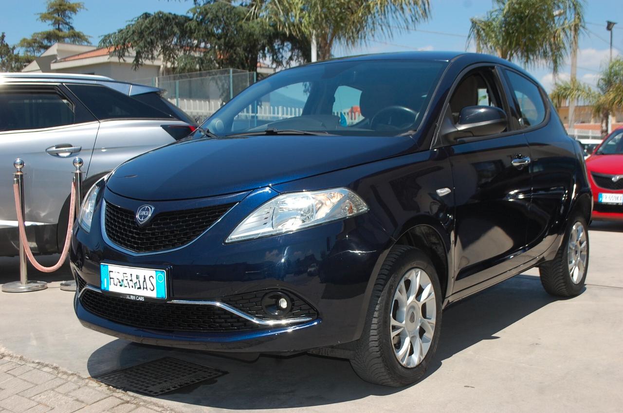 Lancia Ypsilon 900 TwinAir 80CV Gold Ecochic Metano Uff Italy USB