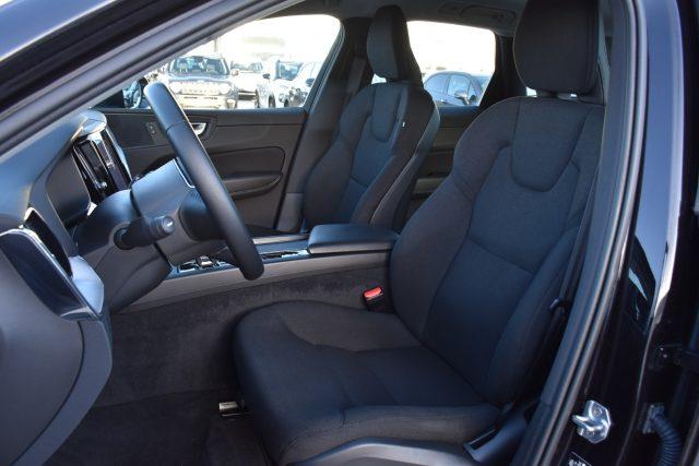 VOLVO XC60 B4 (d) AWD Geartronic Momentum Pro