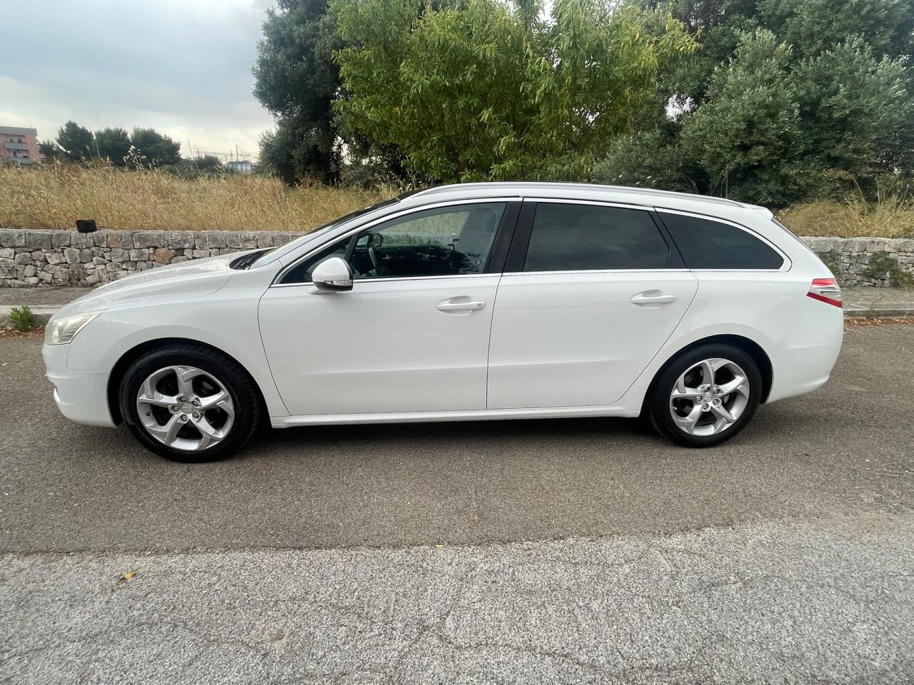 Peugeot 508 1.6 e-HDi 115CV cambio robotizzato S&S SW Ciel Allure