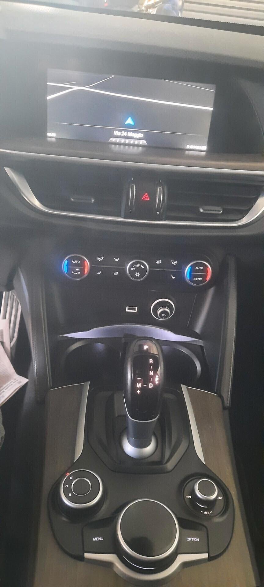 Alfa Romeo Stelvio 2.0 Turbo 280 CV AT8 Q4 Super