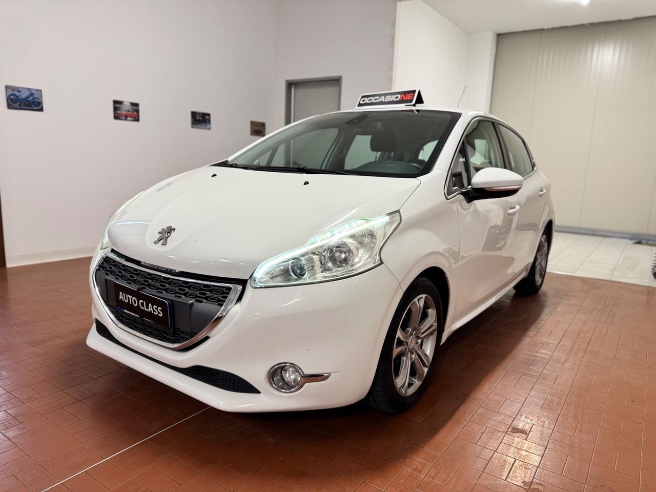 Peugeot 208 1.6 e-HDi 92 CV Stop&Start 5 porte Allure