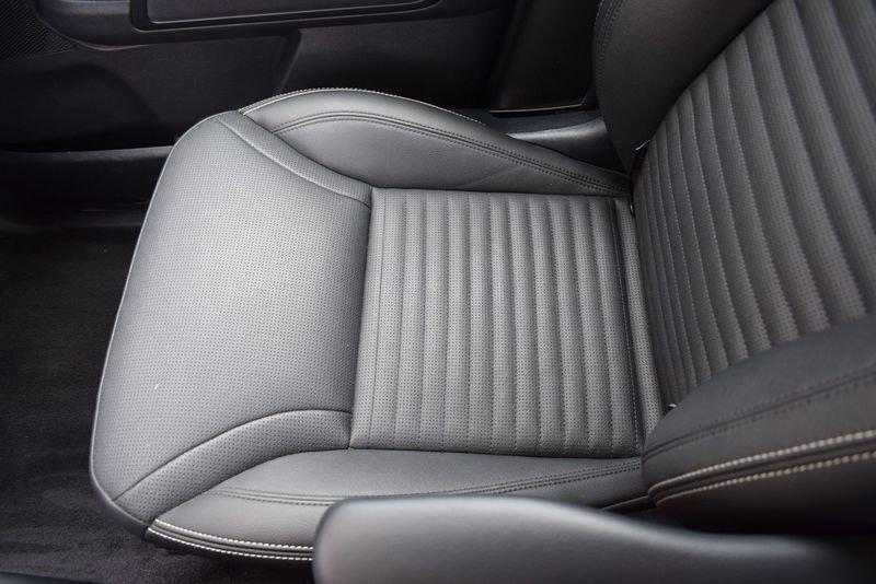 Land Rover Discovery 3.0D I6 249 CV AWD Auto R-DYNAMIC SE