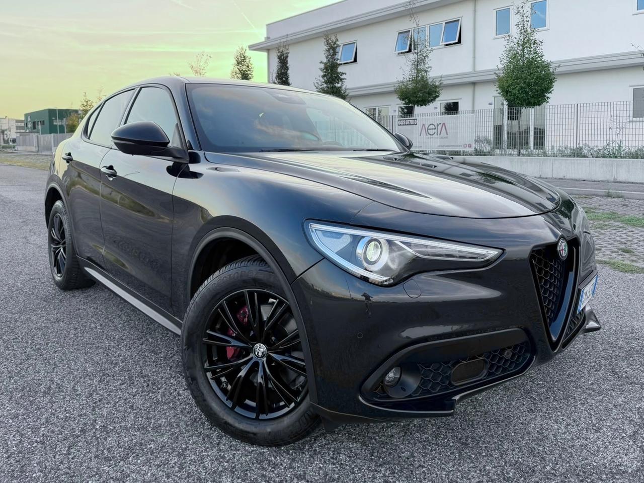 Alfa Romeo Stelvio 2.2 Turbodiesel 190 CV AT8 Q4 Sprint TotalBlack