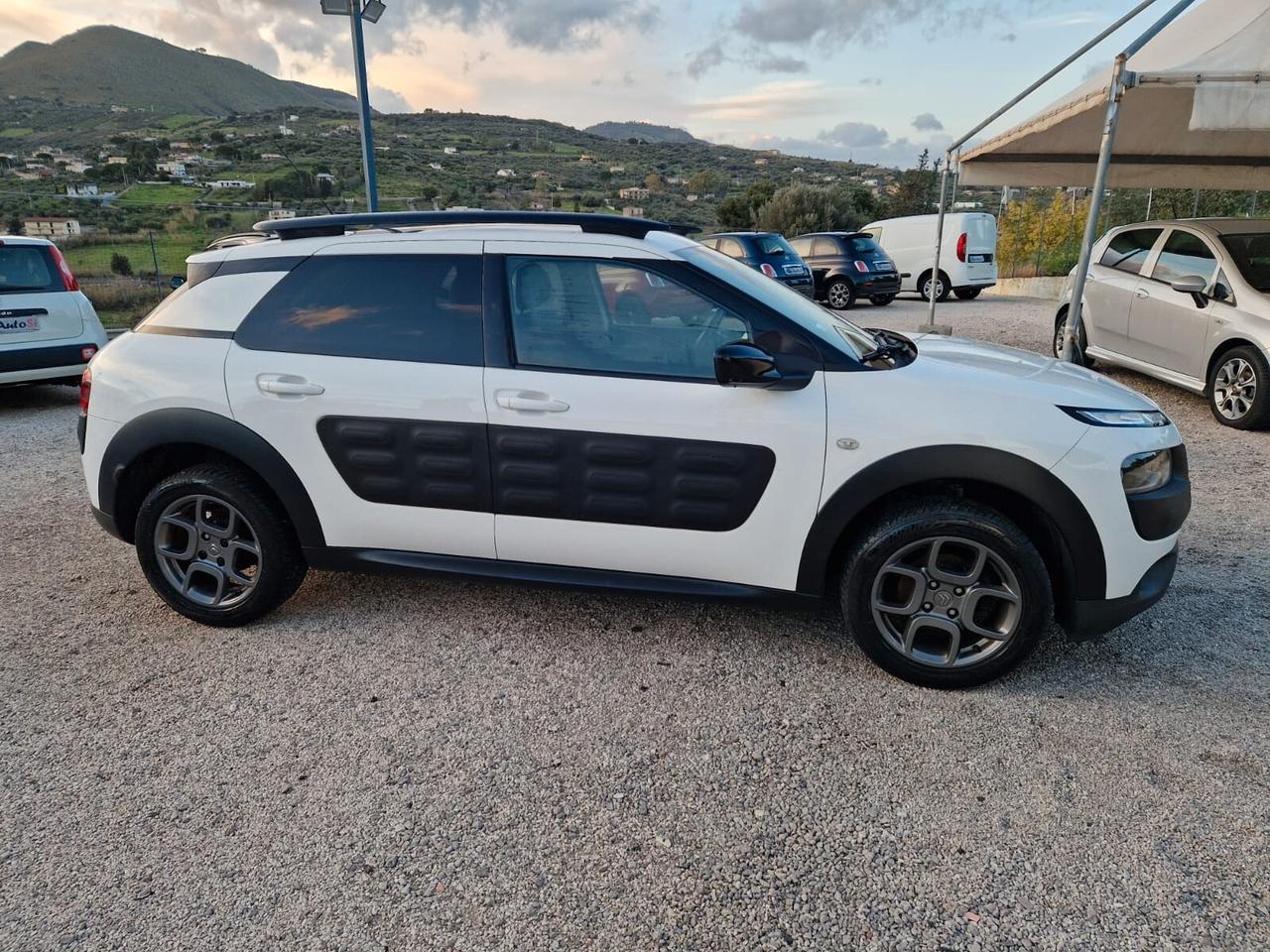 Citroen C4 Cactus PureTech 82 S&S ETG Shine Edition