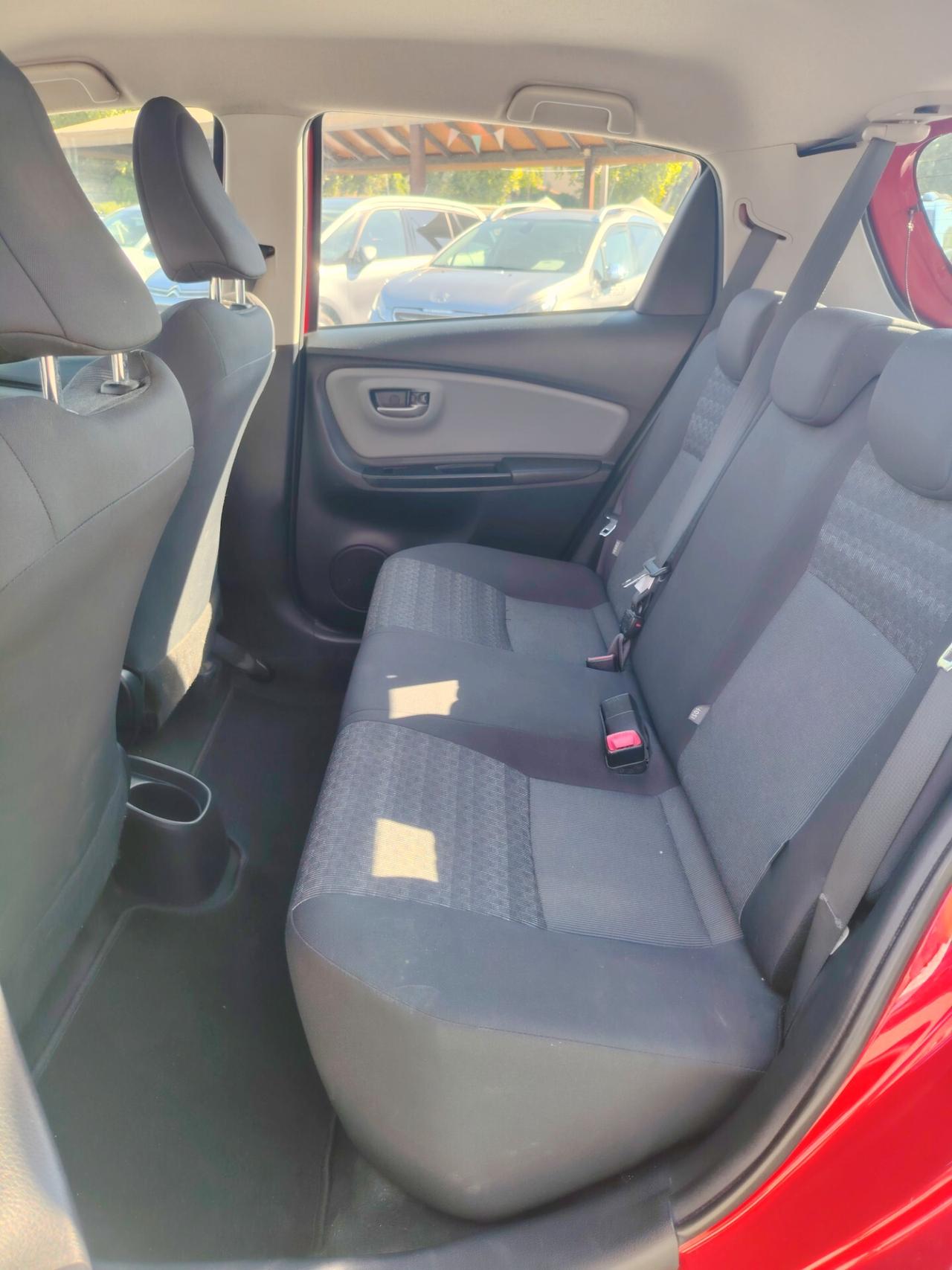 Toyota Yaris 1.0 5 porte Lounge - NEOPATENTATI