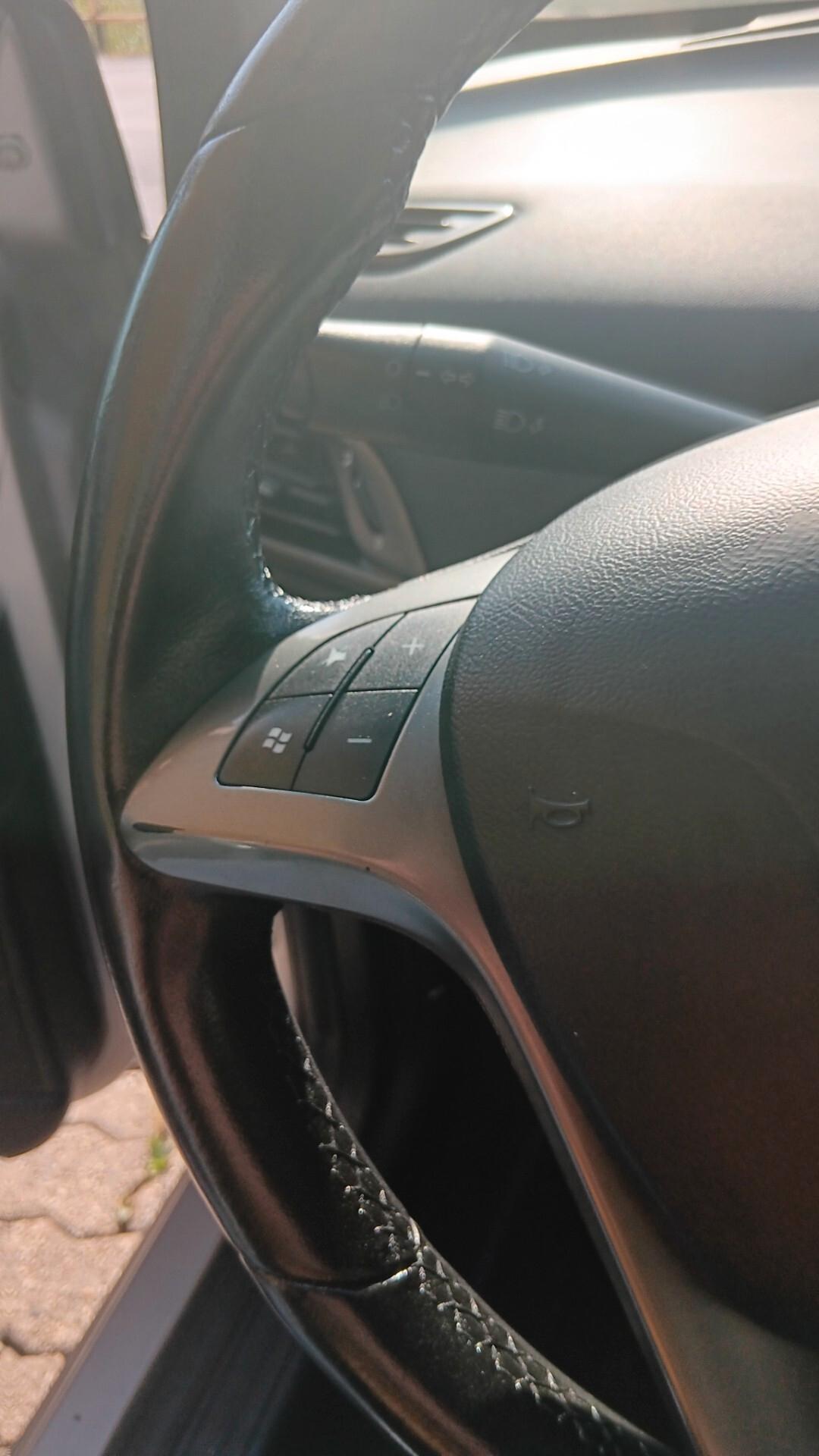Lancia Ypsilon 0.9 TwinAir 85 CV 5 porte S&S Platinum